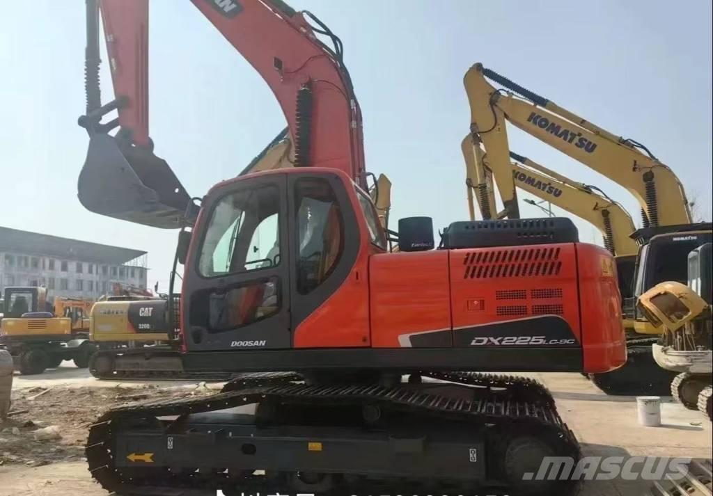 Doosan DX 225 LC 履帶式 挖土機/掘鑿機/挖掘機