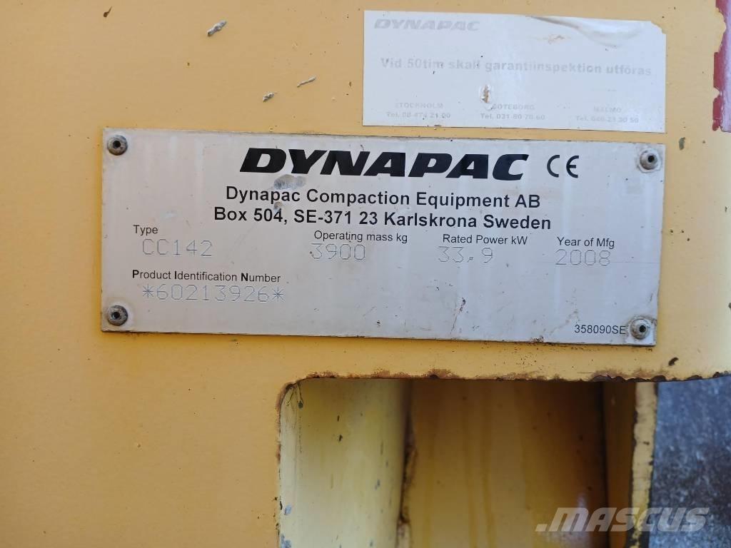 Dynapac CC142, Vält 雙輪滾壓機
