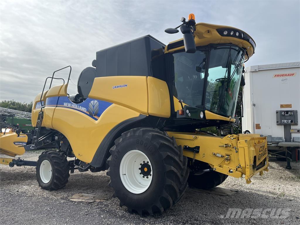 New Holland CX6.80 聯合收穫機