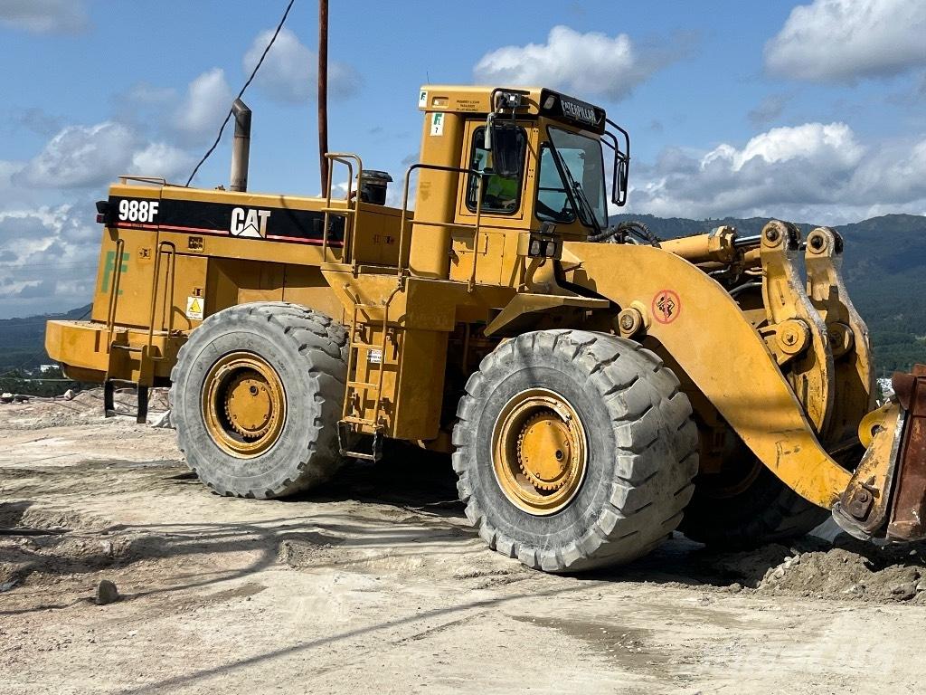 CAT 988 F II 輪胎式裝載機