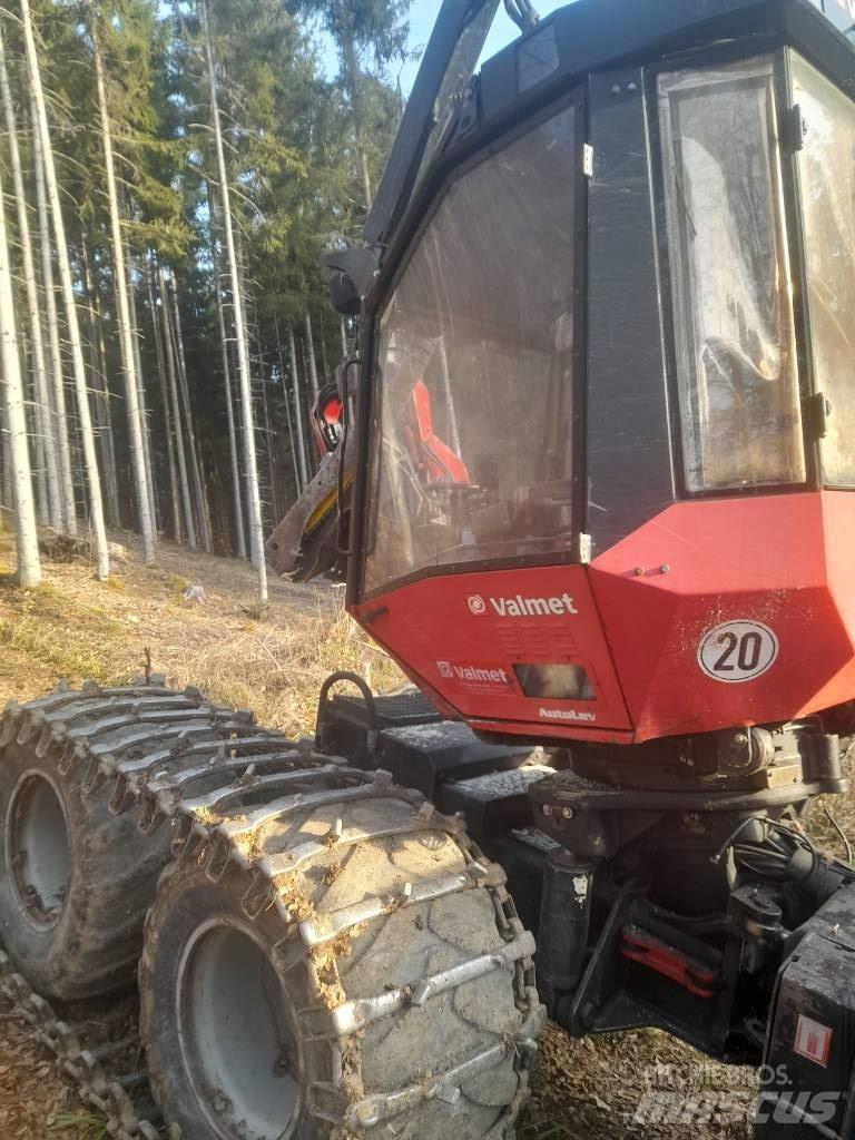 Valmet 911.3 收穫機