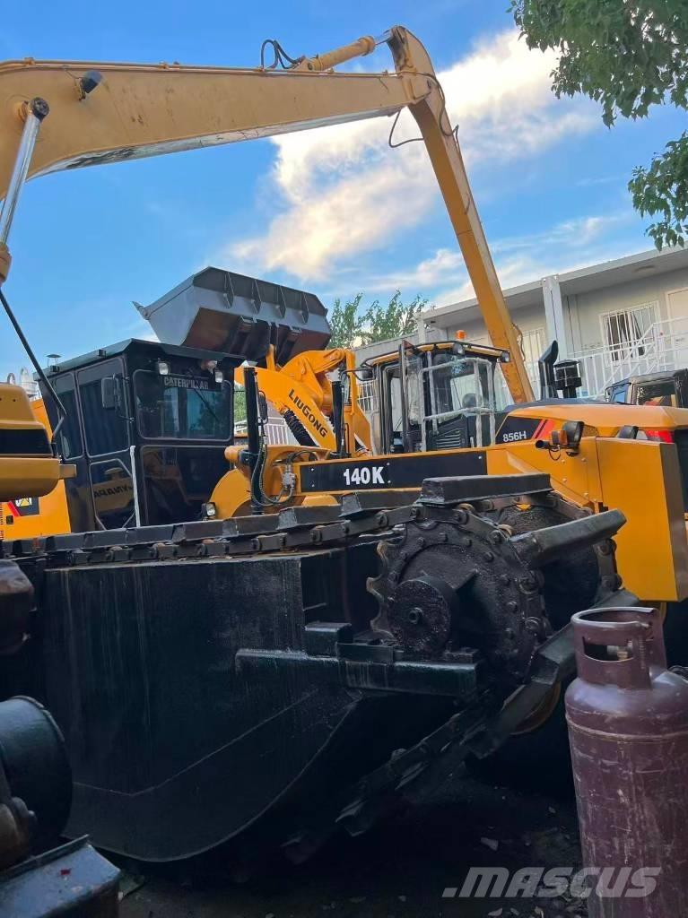 CAT 320 B L 水陸兩用挖掘機