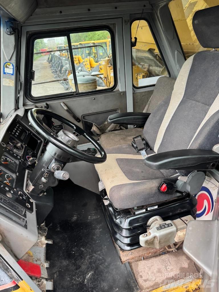 CAT 771 D 剛性傾卸卡車