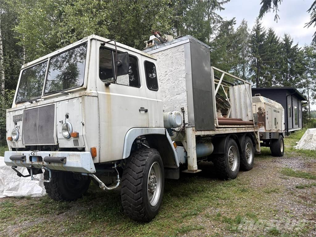 Scania SBAT 111SA 移動式鑽機車