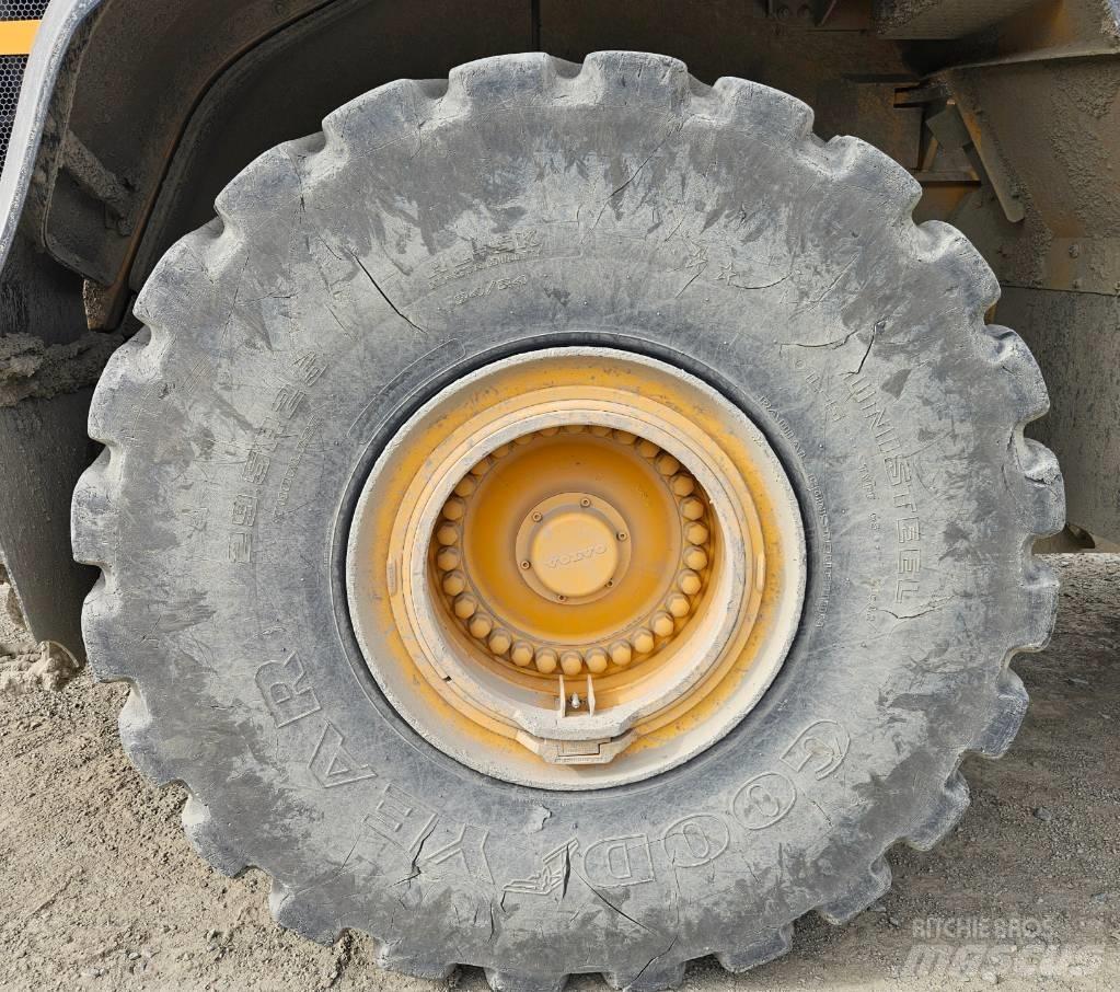 Volvo L 260 H 輪胎式裝載機