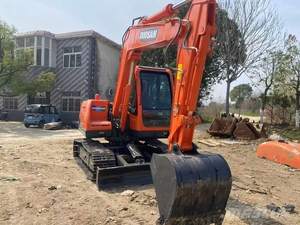 Doosan DX 75-9 C 中型挖土機/掘鑿機/挖掘機 7t-12t