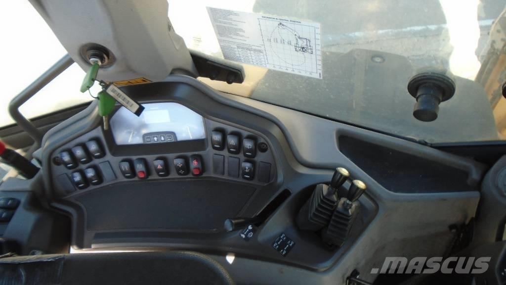 Volvo BL 71 反鏟裝載機