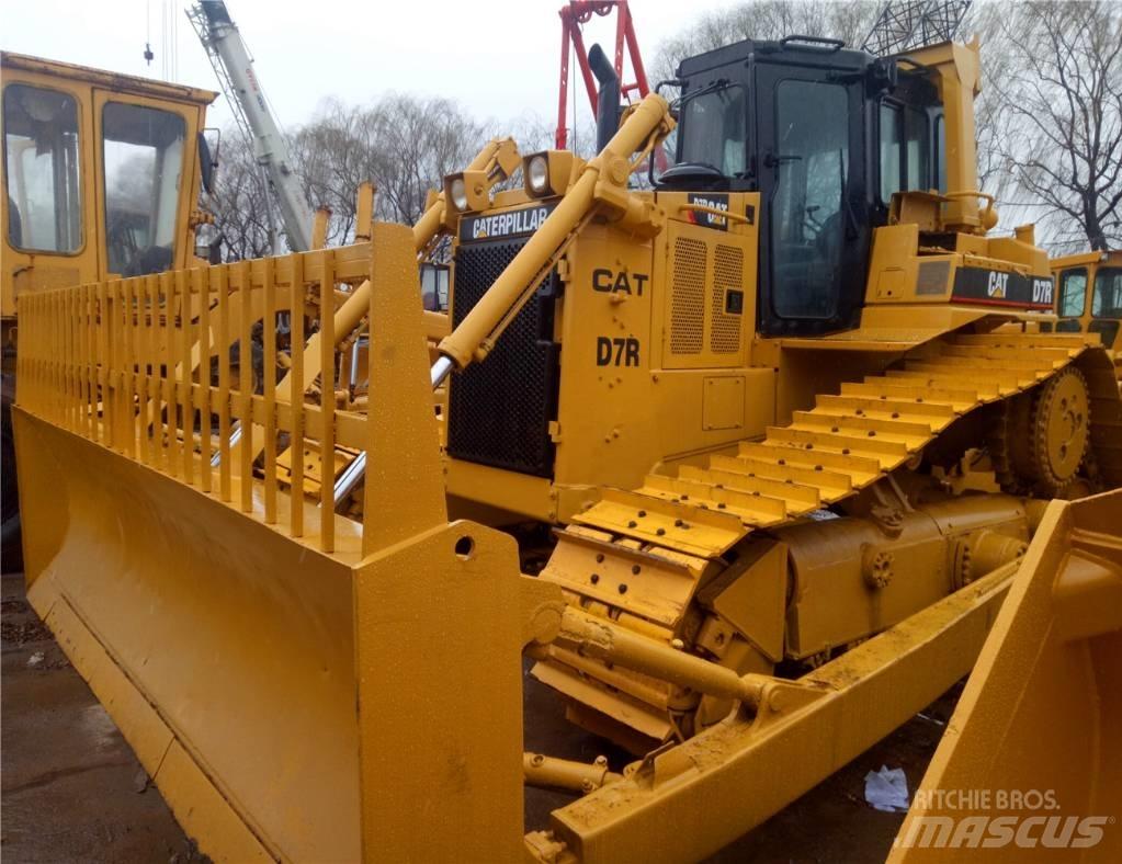 CAT D 7 R 履帶推土機