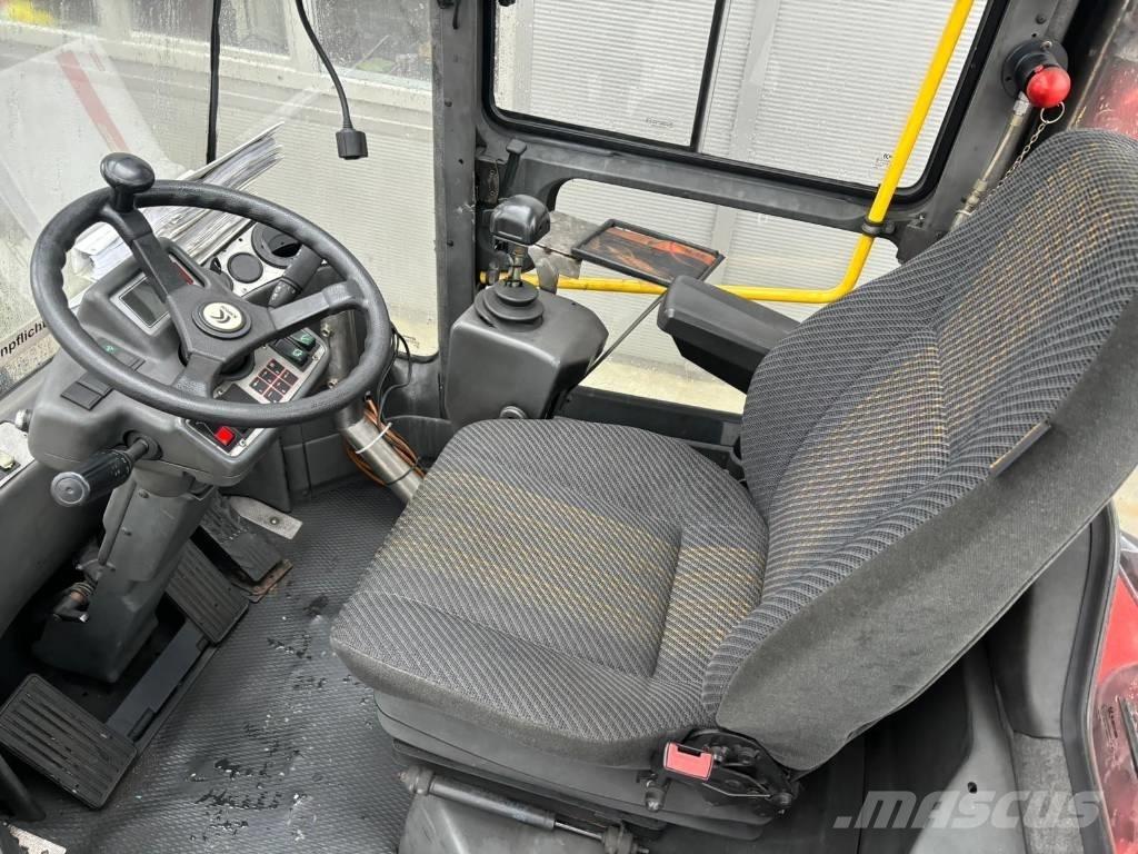 Kalmar DCE 80-9 柴油卡車