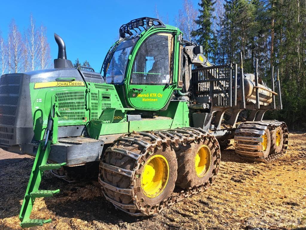 John Deere 1210G 集運機