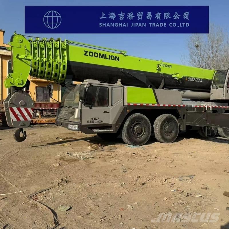Zoomlion ZTC 2200 V 全路面起重機/吊車