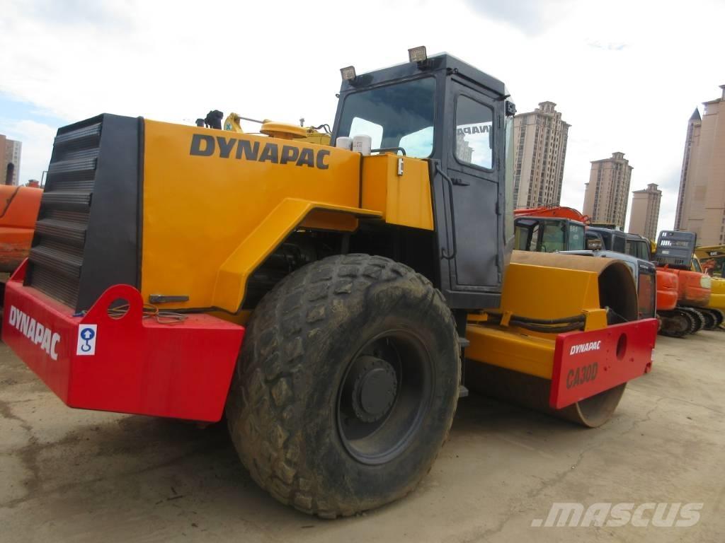 Dynapac CA 30 D 單輪滾壓機