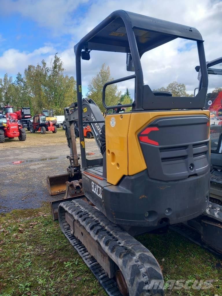 Volvo ECR 25 D 小型挖土機/掘鑿機<7t(小型挖掘機)
