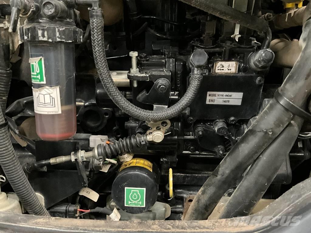 Komatsu PC 26 MR-3 小型挖土機/掘鑿機<7t(小型挖掘機)