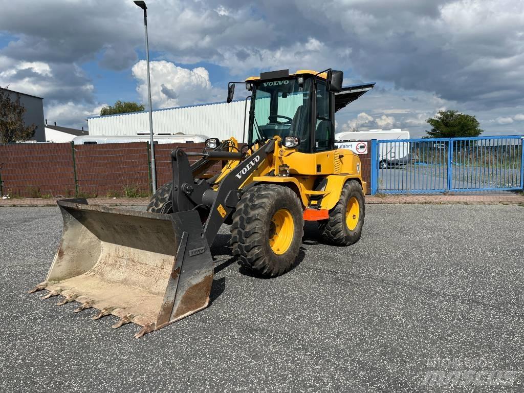 Volvo L 35 GS 滑移轉向裝載機