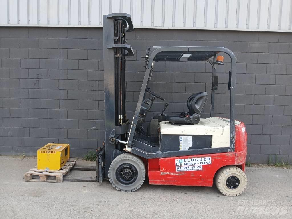 Nissan Q02 L 25 CU 電動堆高機