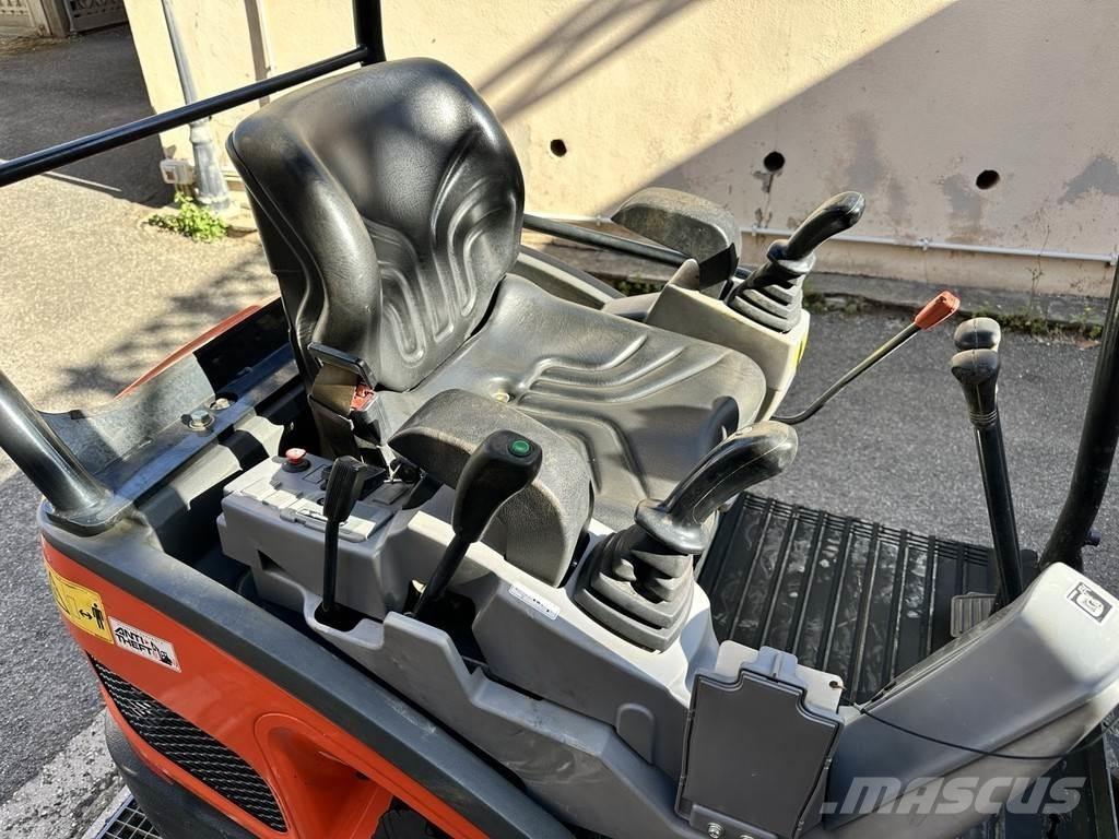 Kubota KX016-4 小型挖土機/掘鑿機<7t(小型挖掘機)