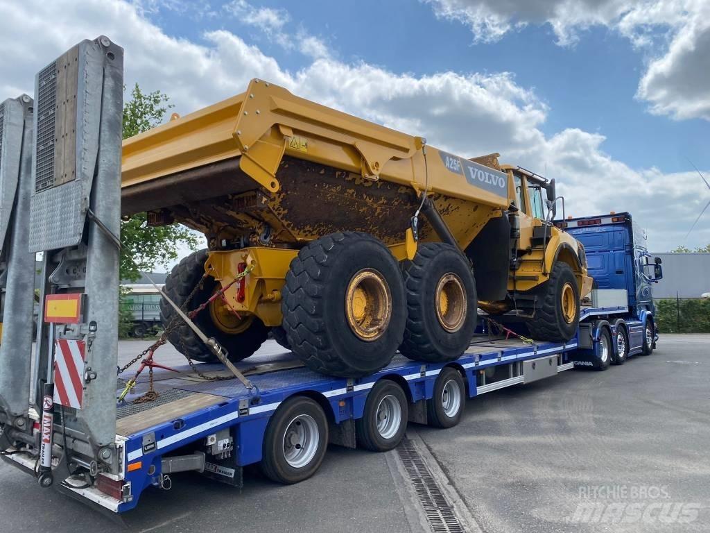 Volvo A 25 F 鉸接式起吊車