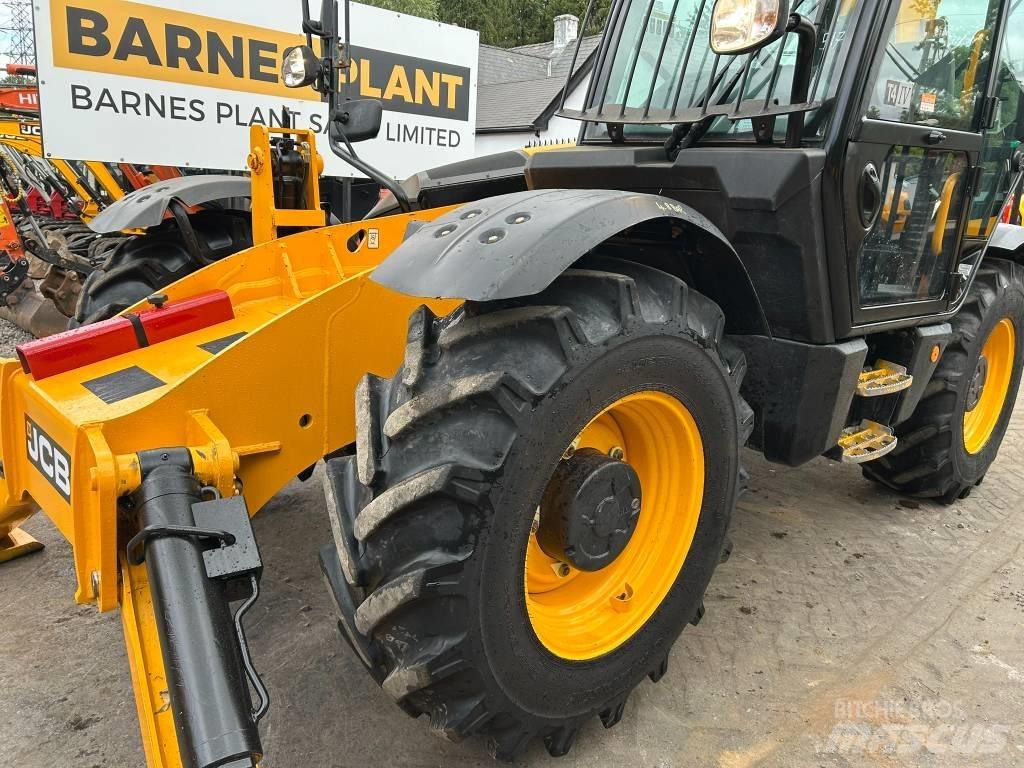 JCB 535-125 Hiviz 伸縮臂操作車