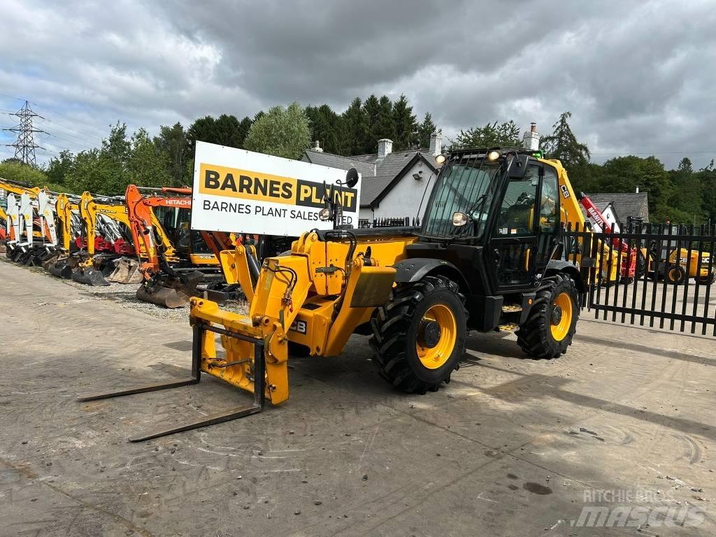 JCB 535-125 Hiviz 伸縮臂操作車