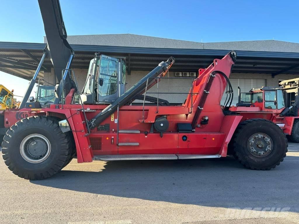 Kalmar DRG450-65S5 前伸型堆積機