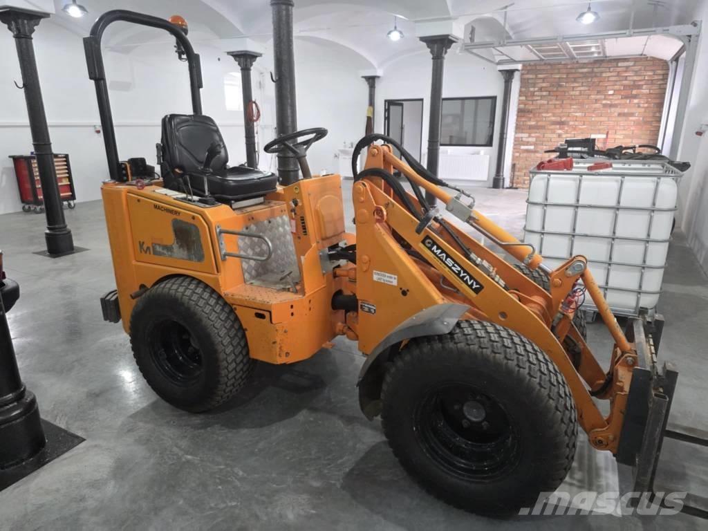 Knikmops KM 130 小型裝載機