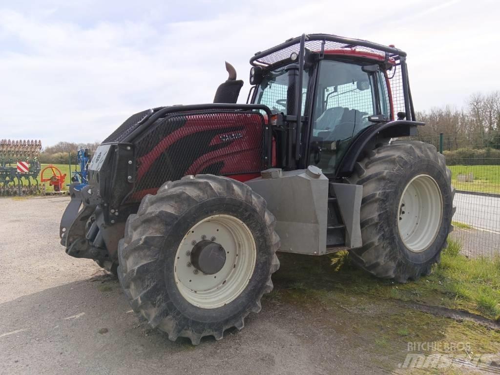 Valtra T 234 Direct 林業用曳引機