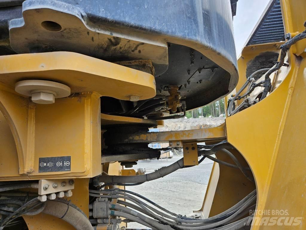 CAT 980 M 輪胎式裝載機