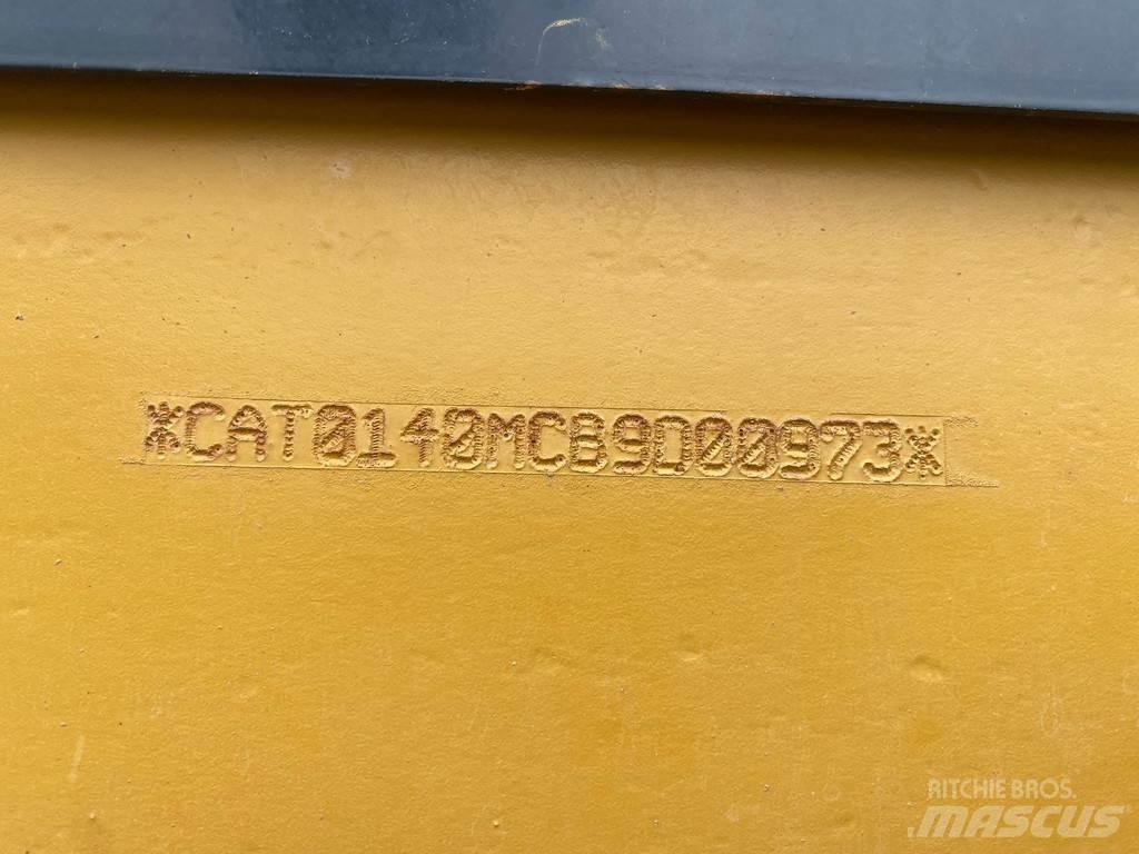 CAT 140M 平土機