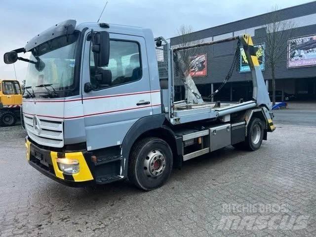 Mercedes-Benz 1327 裝載運輸卡車