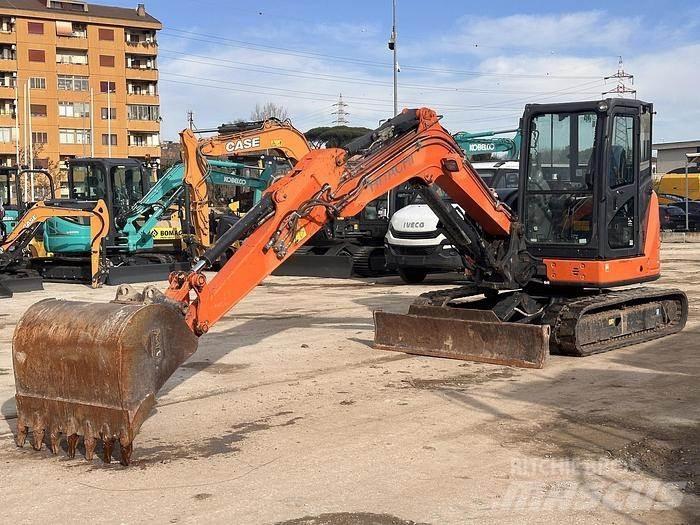 Hitachi ZX65USB 小型挖土機/掘鑿機<7t(小型挖掘機)