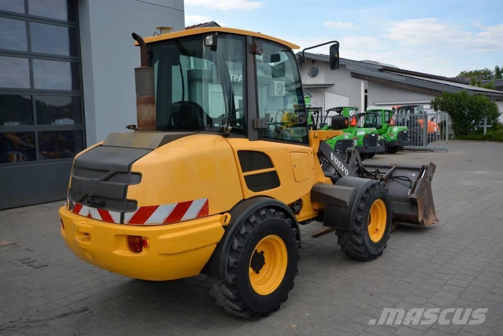 Volvo L 25 F 輪胎式裝載機