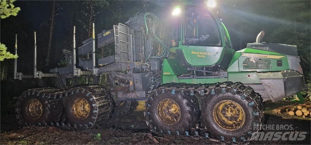 John Deere 1010G 集運機