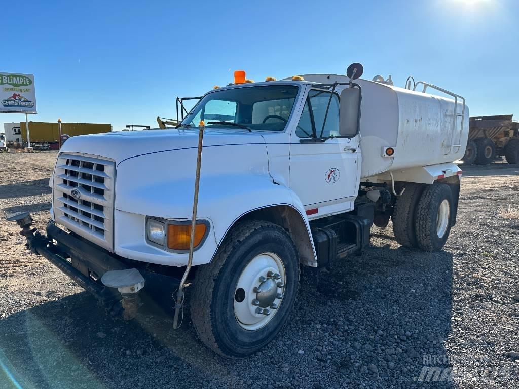 Ford F 800 水車