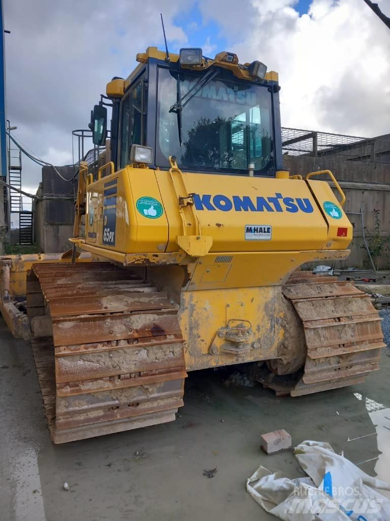 Komatsu D65PX-18 履帶推土機