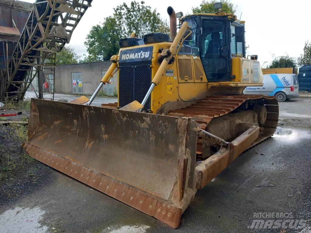 Komatsu D65PX-18 履帶推土機