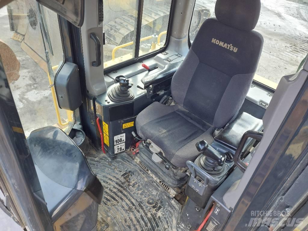 Komatsu D65PX-18 履帶推土機