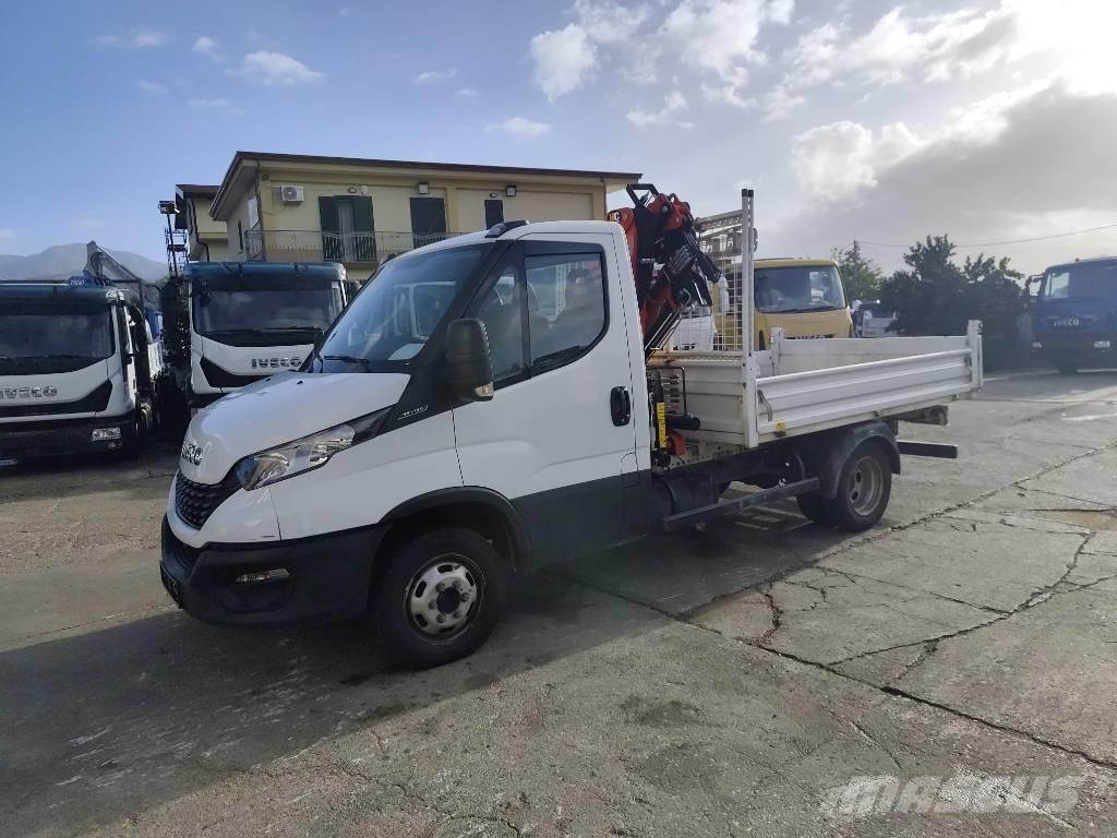 Iveco Daily 35-120 起重機卡車