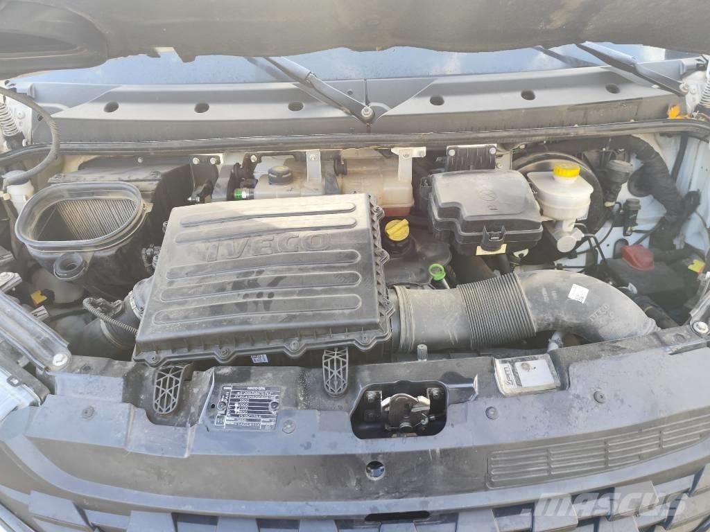 Iveco Daily 35-120 起重機卡車