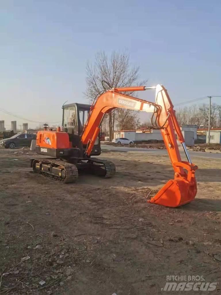 Doosan DH 55 小型挖土機/掘鑿機<7t(小型挖掘機)