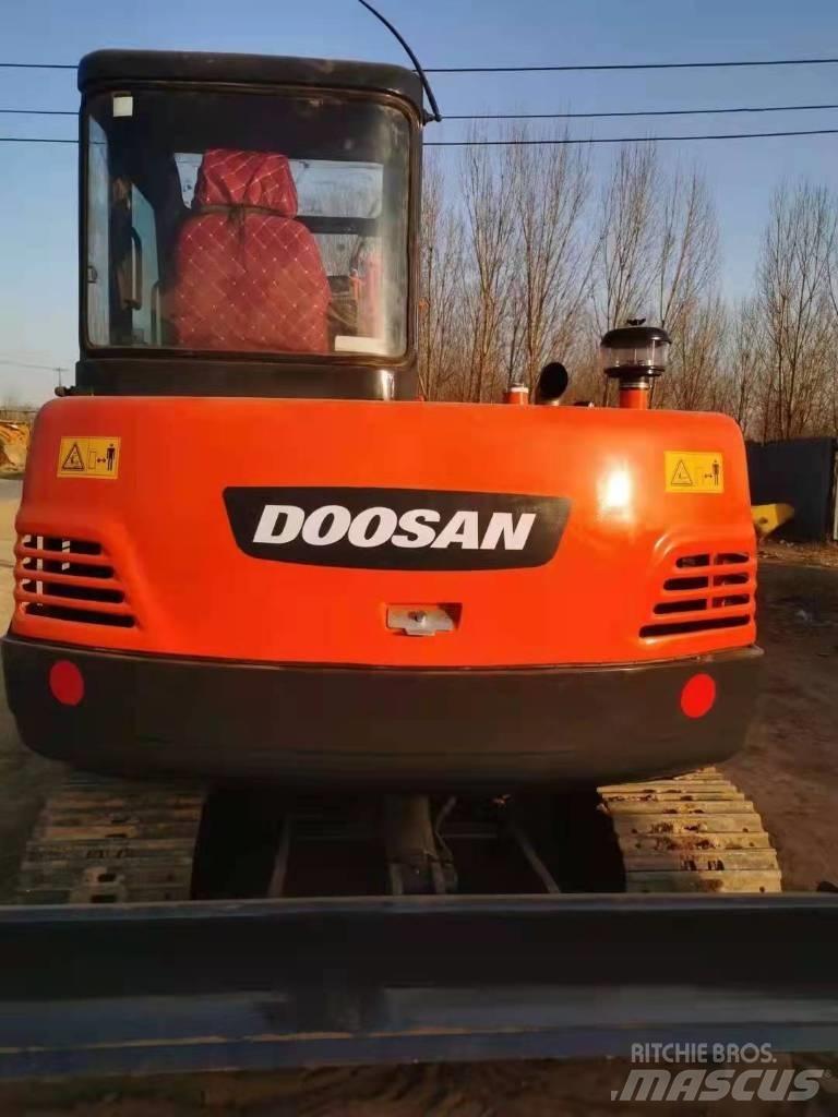 Doosan DH 55 小型挖土機/掘鑿機<7t(小型挖掘機)