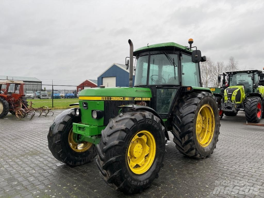 John Deere 2650 曳引機