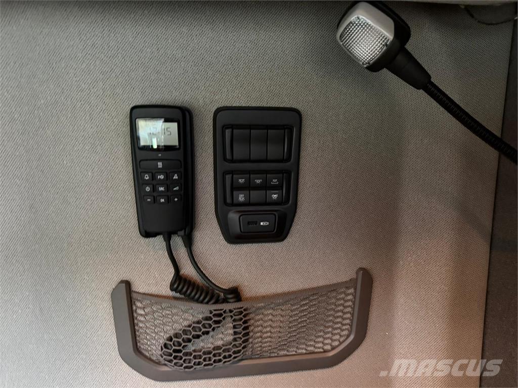 Scania R580 6x2 曳引機組件