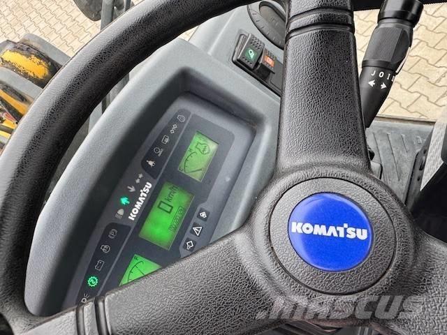 Komatsu WA 80 M 輪胎式裝載機