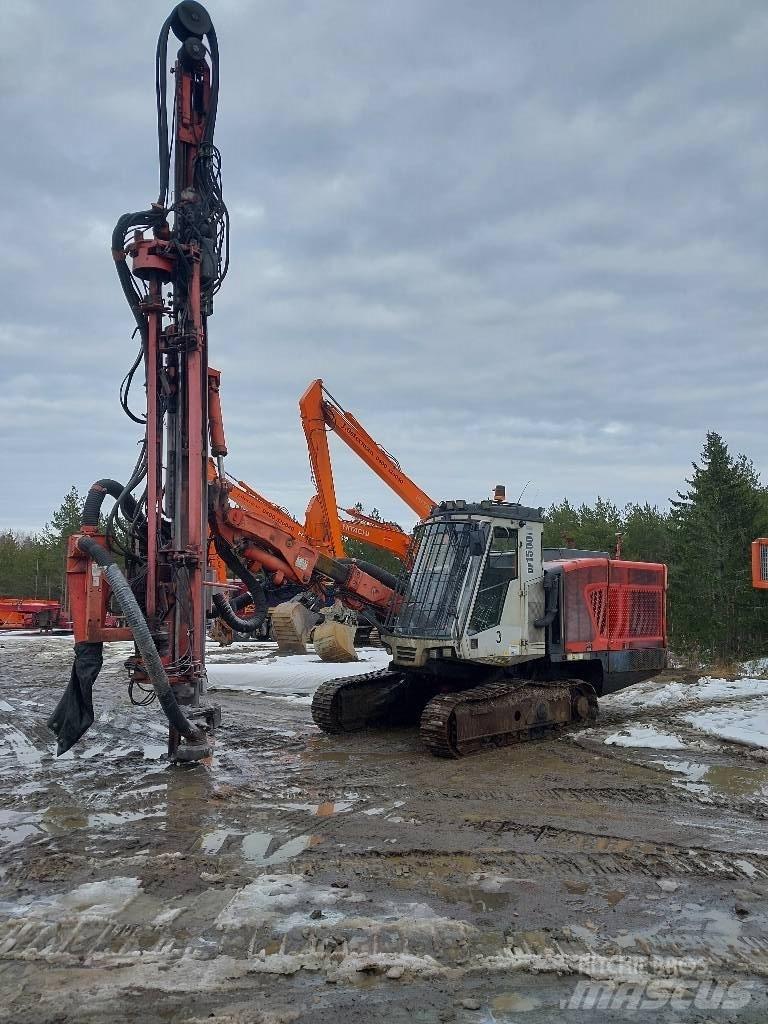 Sandvik DP 1500 i 鑽孔機