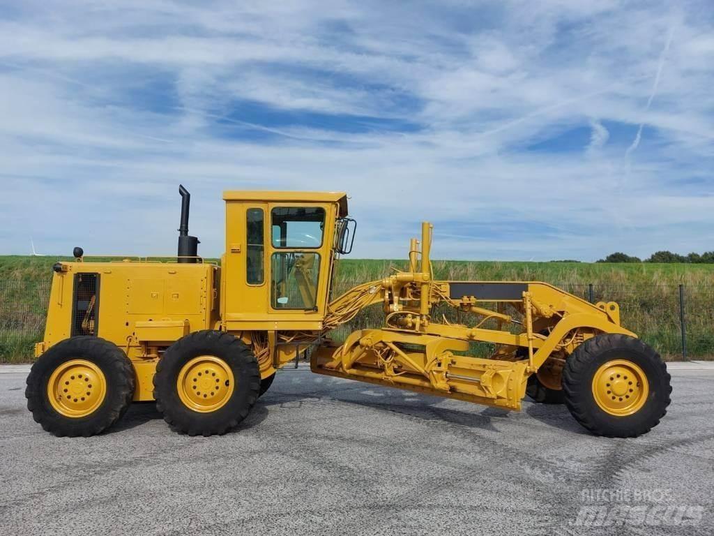 CAT 130 G 平土機