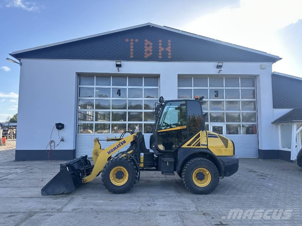 Komatsu WA 80-6 輪胎式裝載機