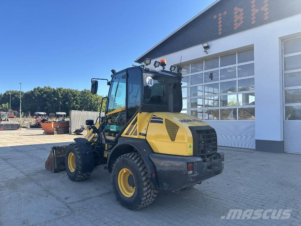 Komatsu WA 80-6 輪胎式裝載機