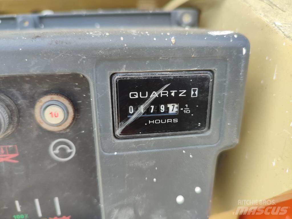 JLG 3246 ES 剪式升降機