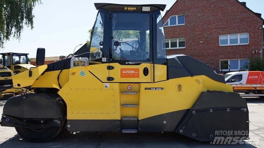 Bomag BW 28 RH 膠輪滾壓機